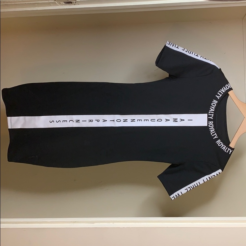 Black and white queen dress